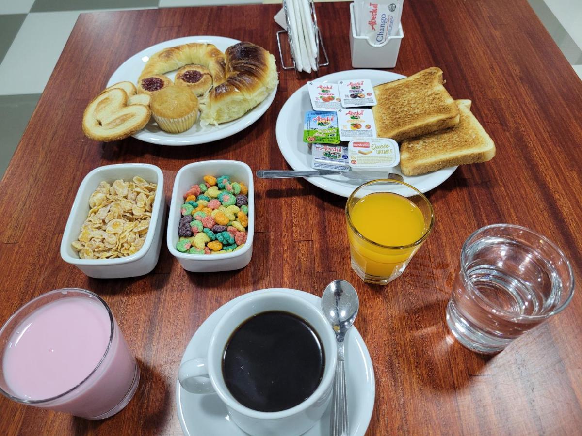 Hotel Aatrac บัวโนสไอเรส ภายนอก รูปภาพ